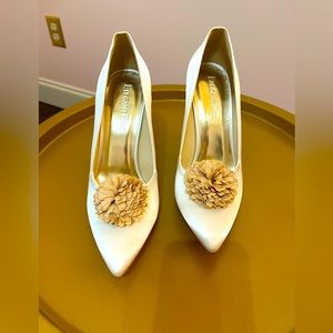 Elegant Park Bridal Heels . Ivory. Brand New never worn